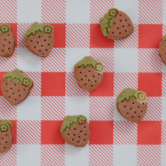 Strawberry cream sandwich
