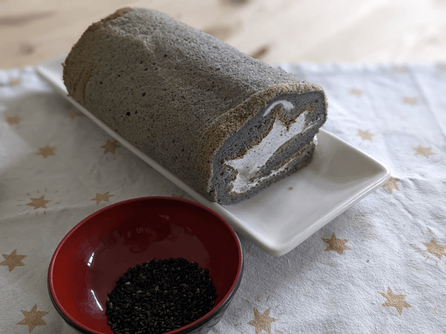 Fresh cream black sesame roll