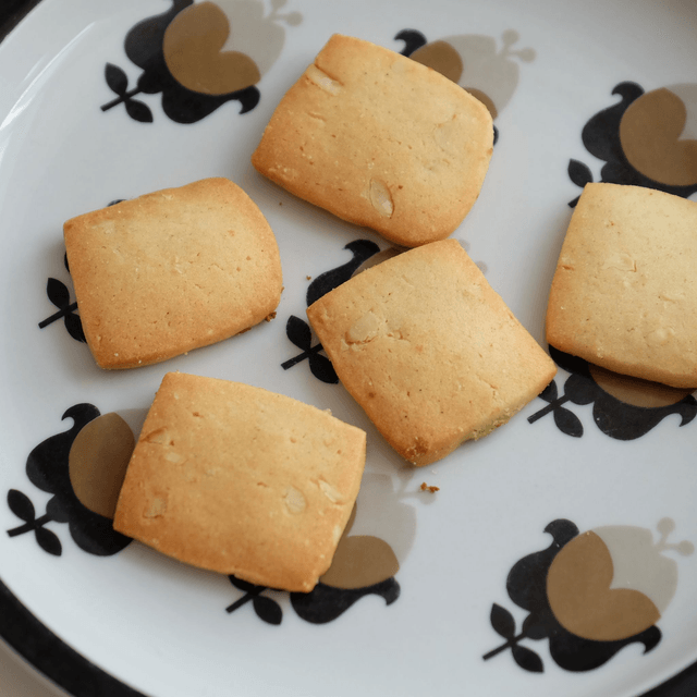 Cashew Thins