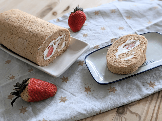 Fresh cream strawberry roll