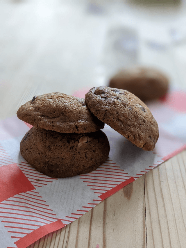 Brown butter chocolate biscuits