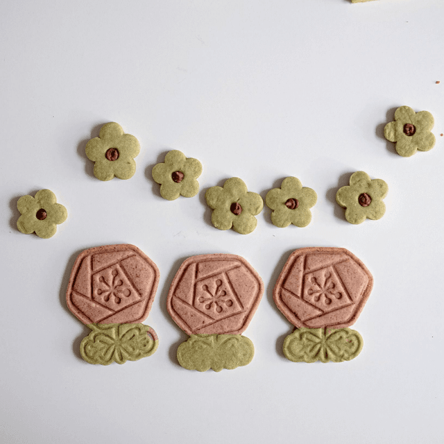 Flower biscuits