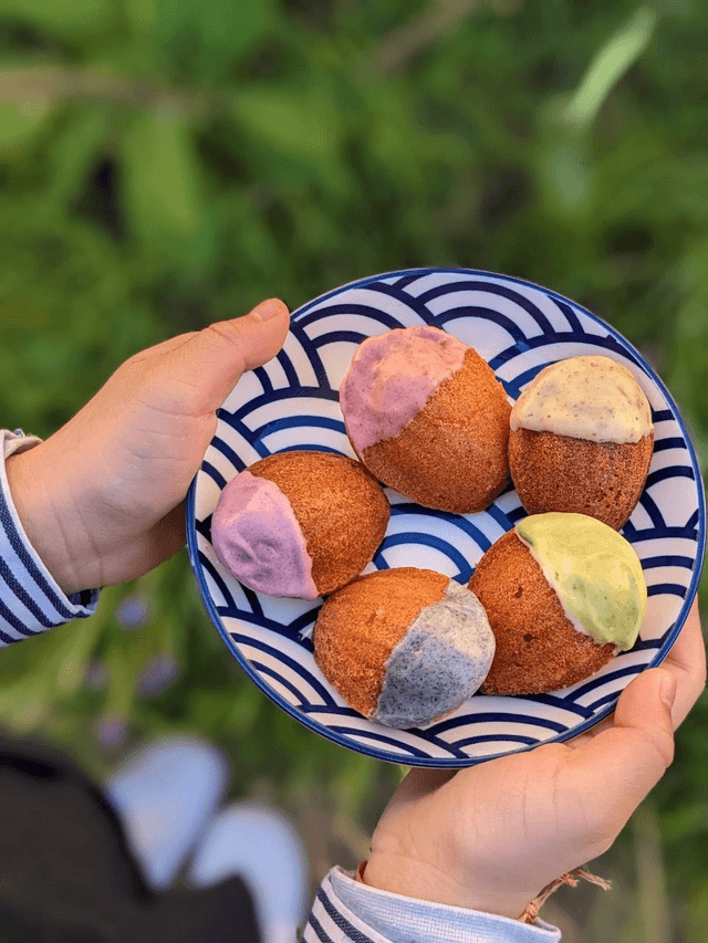 Mini Rainbow Madeleine